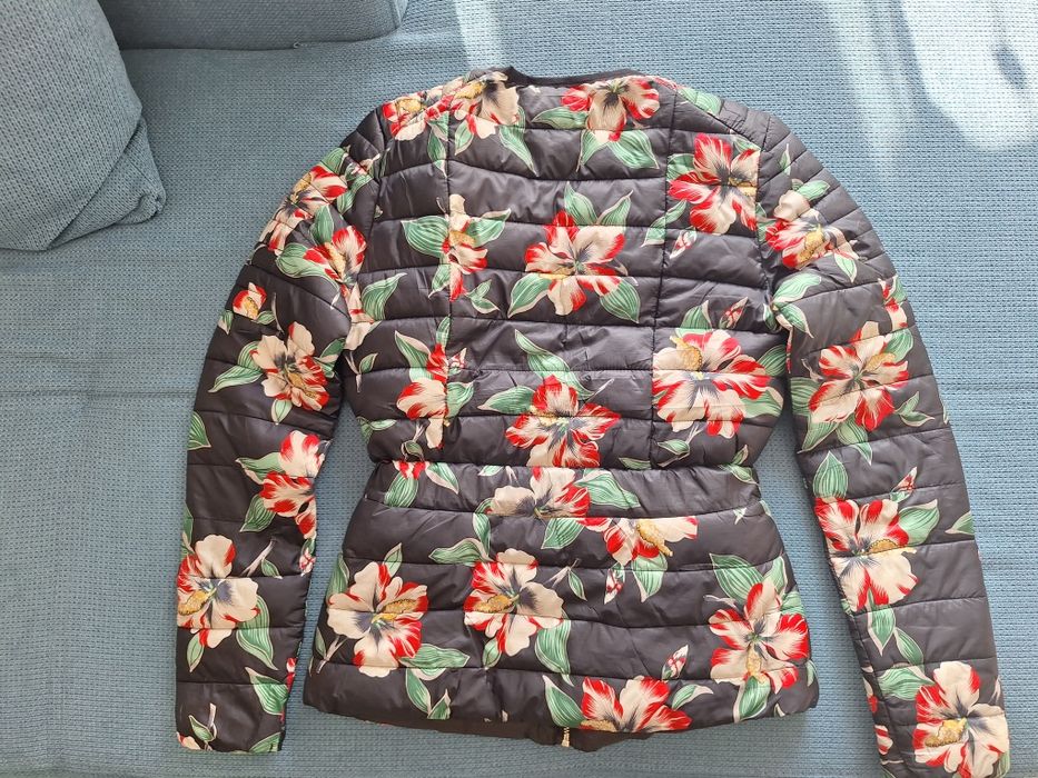 Оригинално женско яке Guess