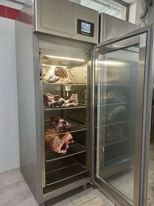 Промышленный холодильник