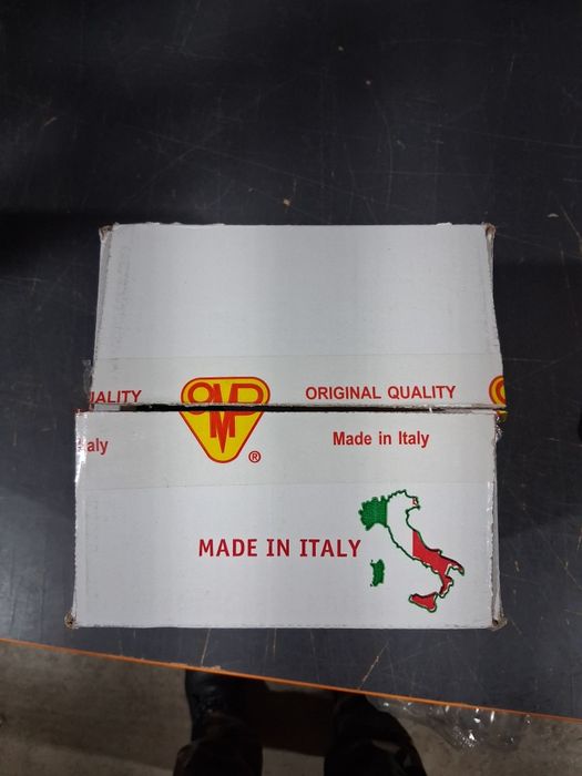 Pompa apa tractor Fiat - 400, 411, 411 T, 415 - Fabricata in Italia