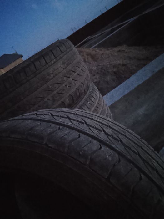 Шини легковой машины