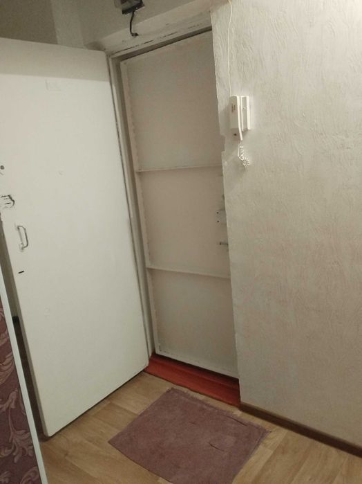 1 комнатная продам, срочно