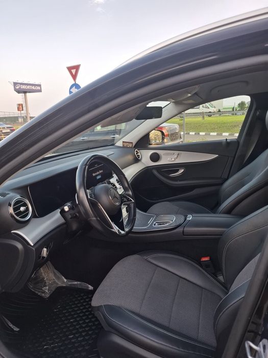Mercedes E200 4matic 2021