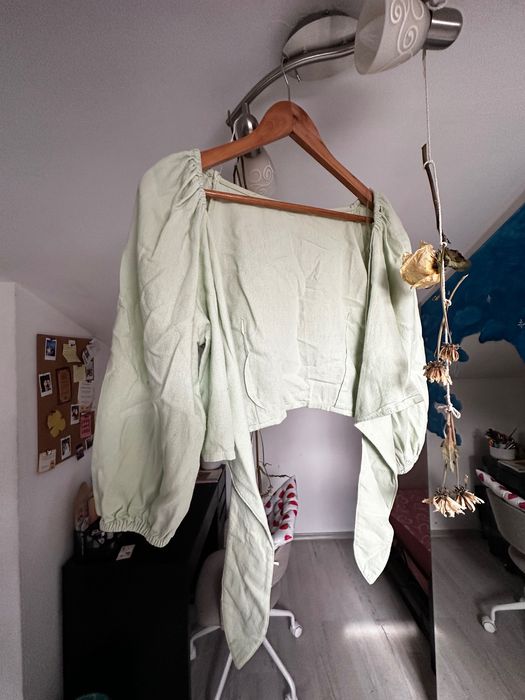 Дрехи в светлата гама