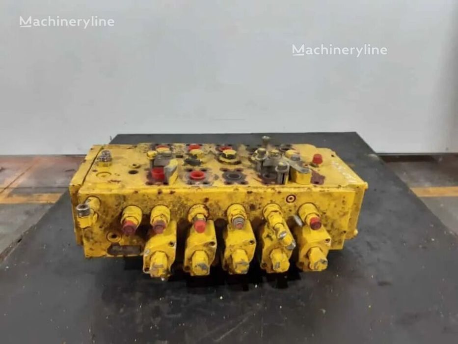 Distribuitor hidraulic pentru Miniexcavator Caterpillar