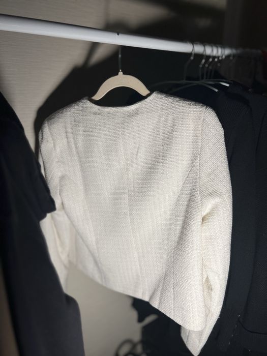 Бежевый (молочный) пиджак