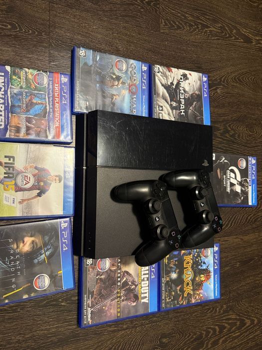 Продам Sony PS4.