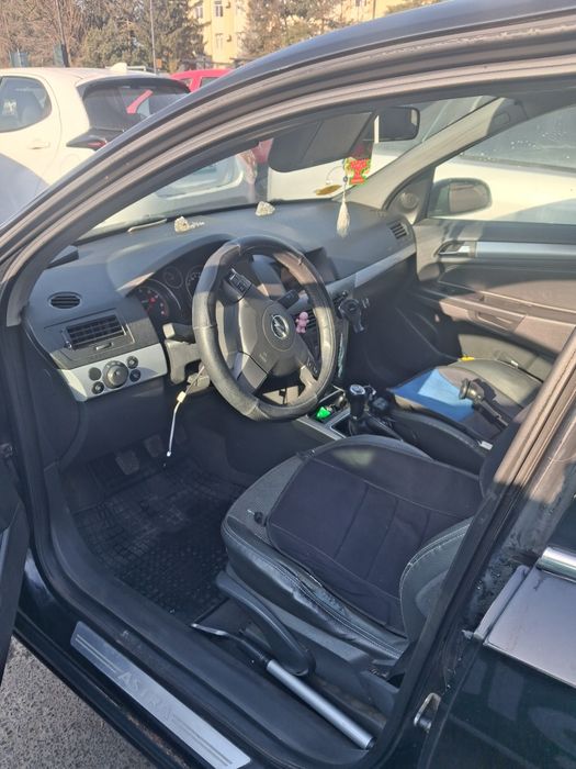 Vând urgent Opel Astra H