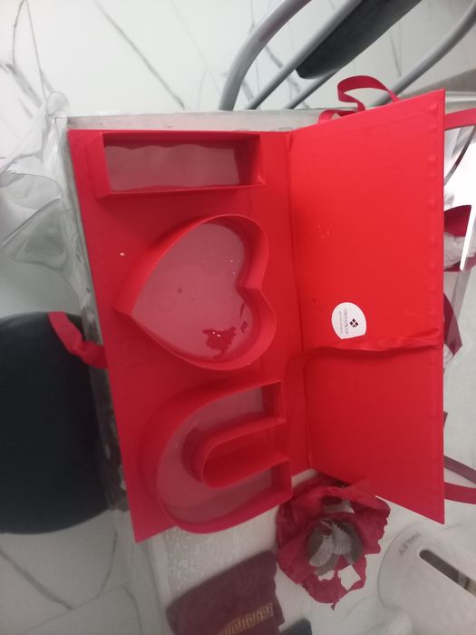 Коробка для шоколадный клубники