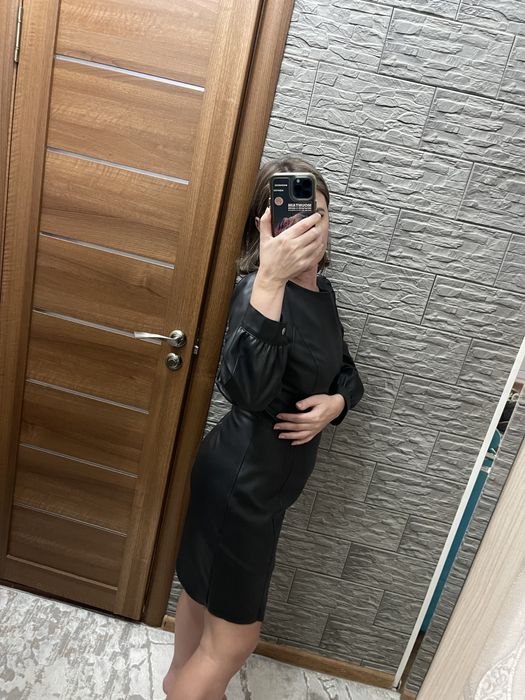Продам новое кожаное платье