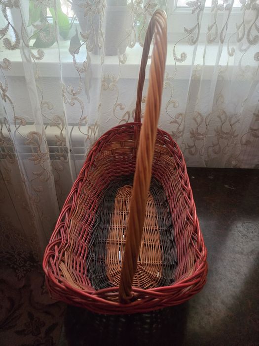 Продам 2 корзины