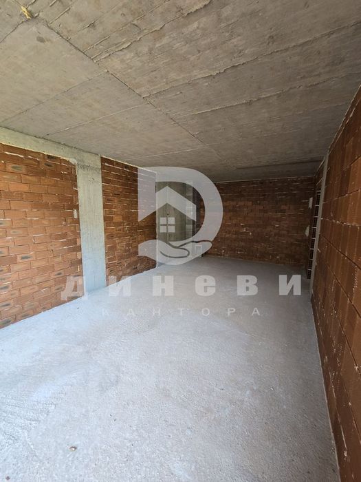 Продава ЕКСКЛУЗИВНО двустаен апартамент