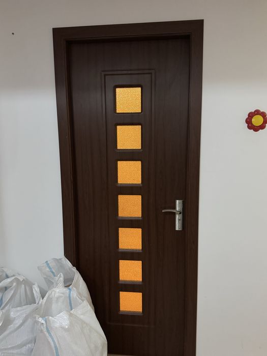 Usi/usa de interior baie, bucatarie, camere