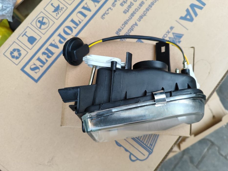 Туманки Карина Е хрусталь/ Toyota Carina E