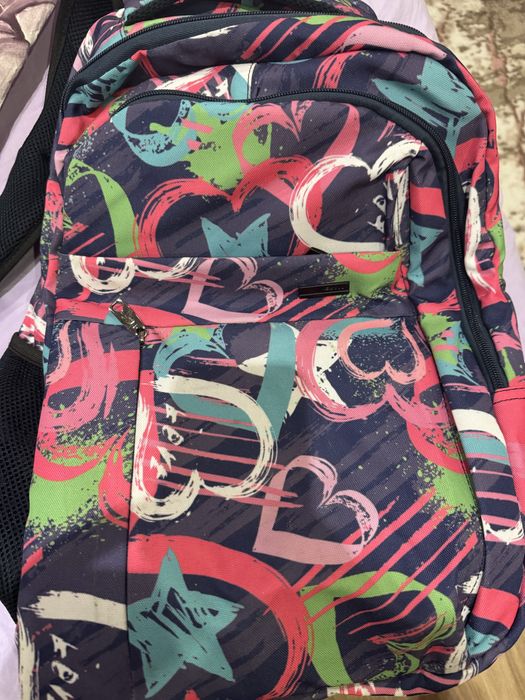 Ученичуска раница estilo, като нова