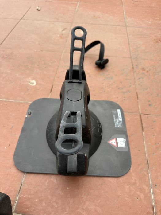 Suport schiuri magnetic auto