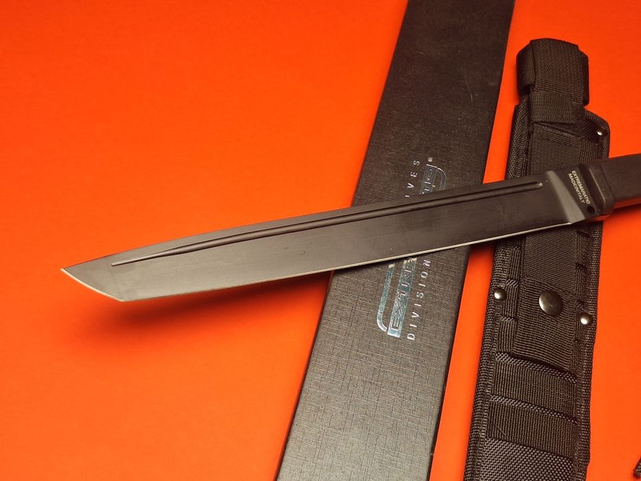 Нож Extrema ratio-Waki