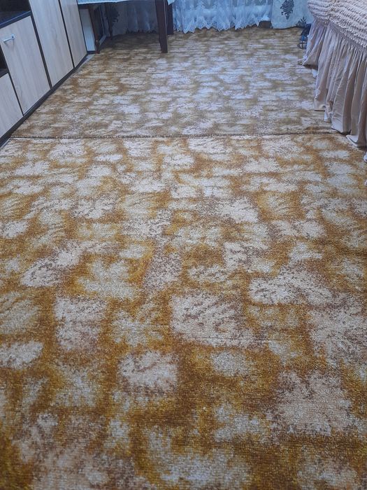 Продам палас 2 на 3 метра .