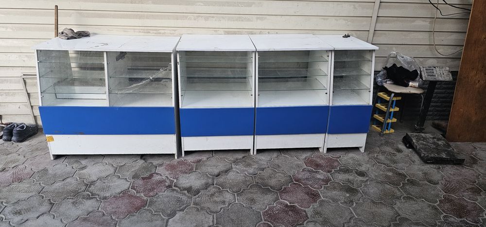 Продам витриные полки для магазина