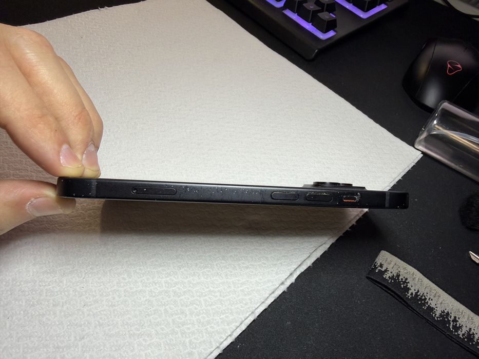 iPhone 15 Black - Ideal pentru Piese