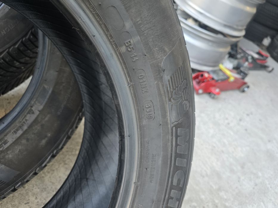 4 Броя 225/60/18 Michelin 2x8mm 2x7mm 1x22 1x20 2x19dot