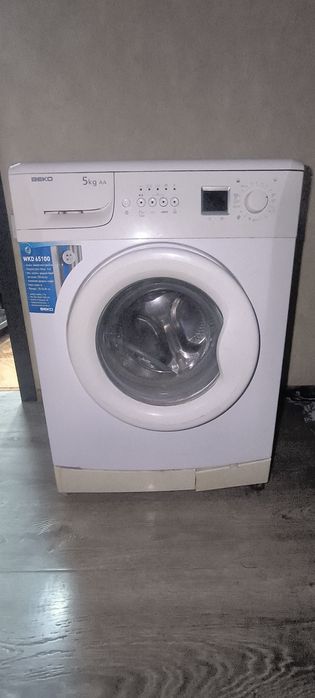 Продаем стиральную машинку  Беко