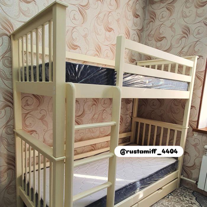 Двухьярусная кровать