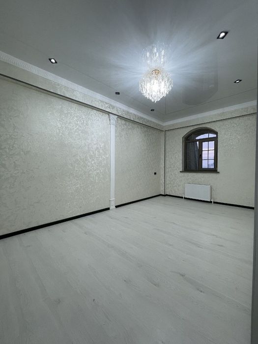 Янги квартира срочно сотилади.