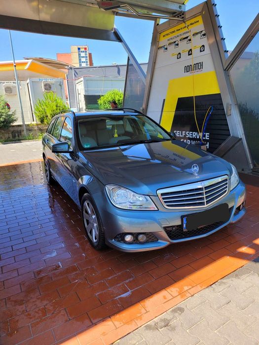 Vând Mercedes Benz C class
