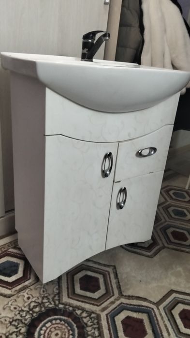 Продаю раковина с тумбой