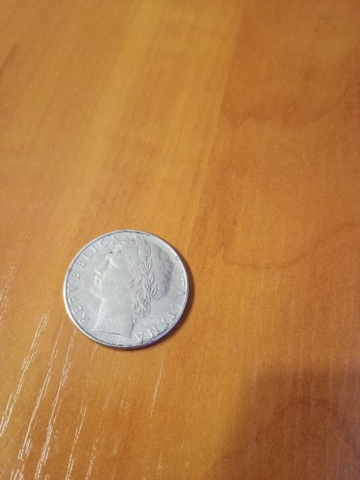 100 италиански лири