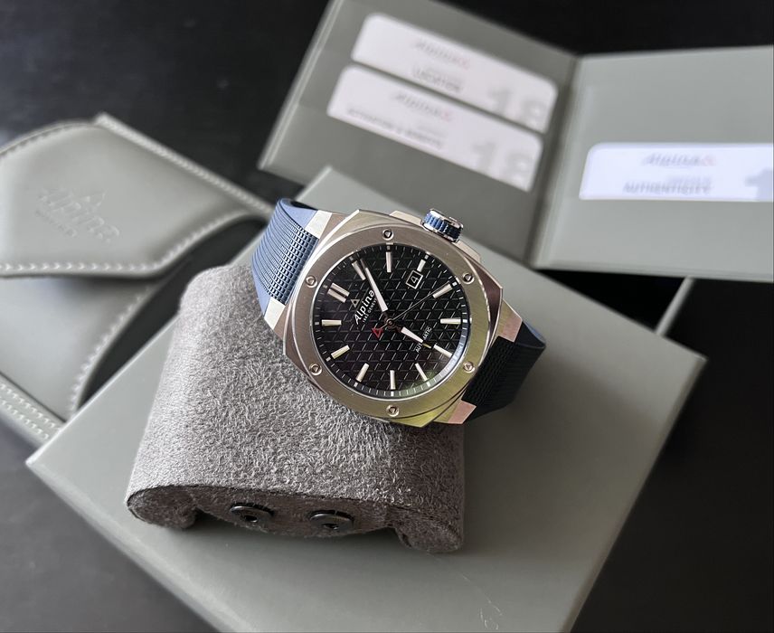 НОВ Alpina Alpiner 200m 41мм AL-525N4AE6 Автомат
