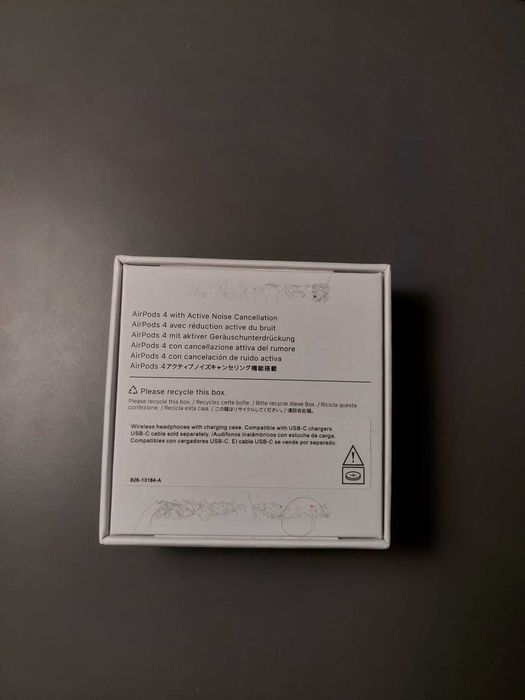 Casti Apple AirPods 4 ANC (Active Noise Cancellation)