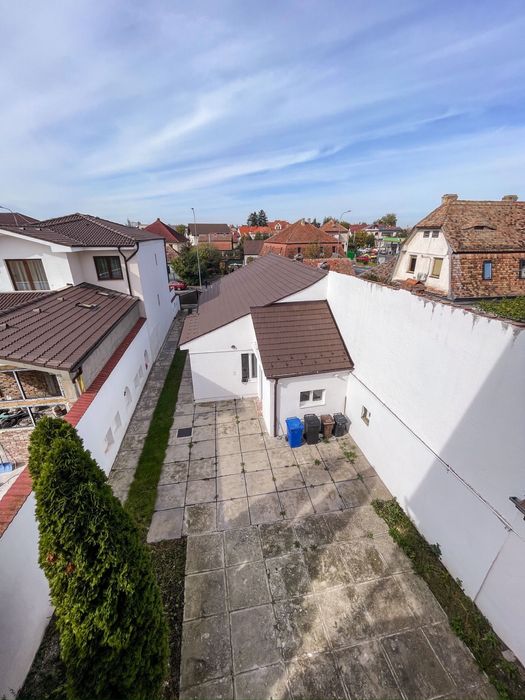 Casa vanzare/inchiriere in zona Trei Stejari