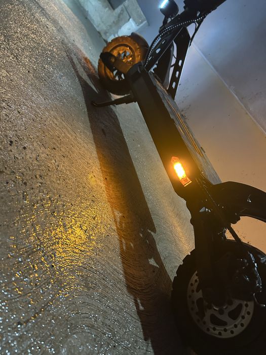 Vând trotinetă electrică Kukirin G2 pro