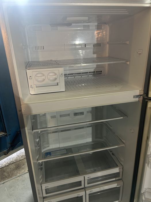 продам холодильник