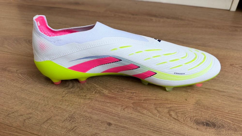 Футболни бутонки