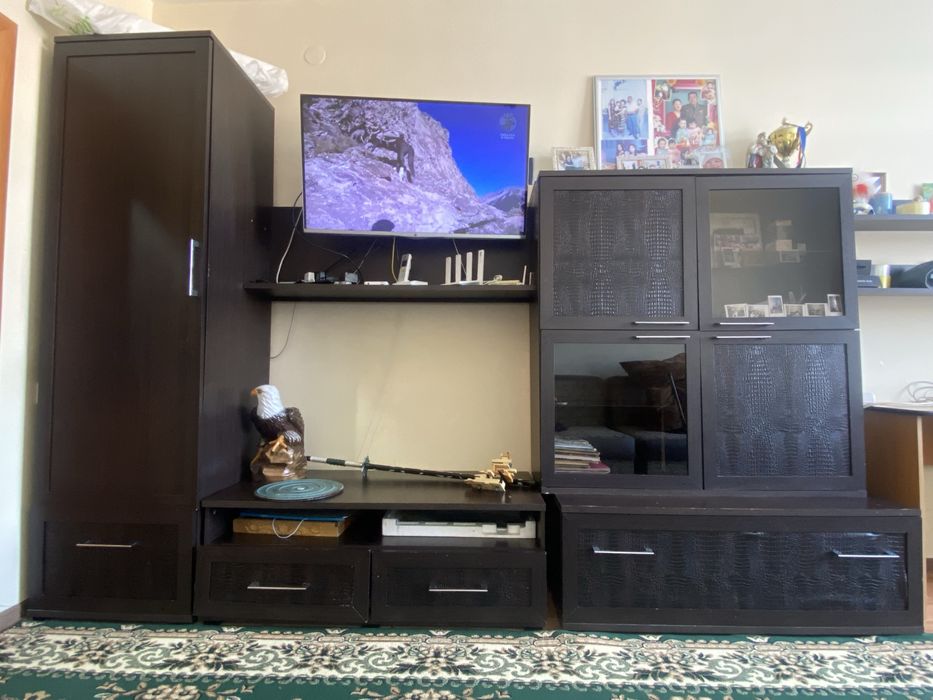 Стенка- горка для зала