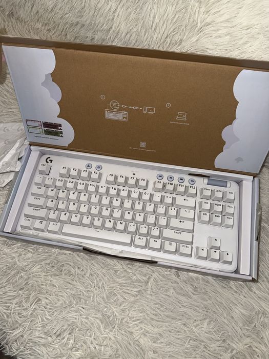 G713 gaming keybord