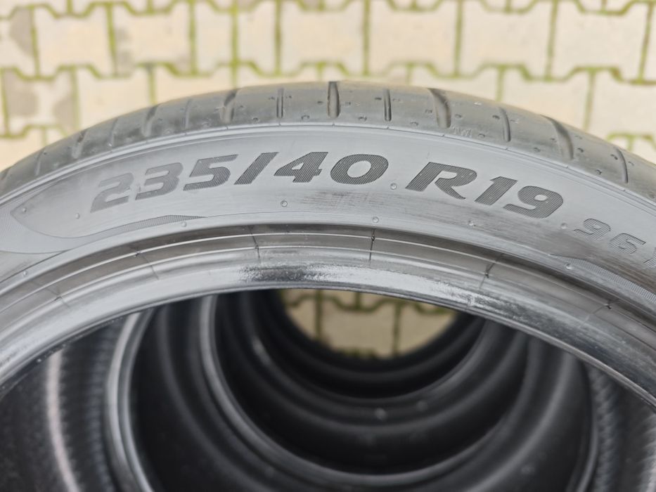 Летни гуми  Pirelli P ZERO 235 40 R19