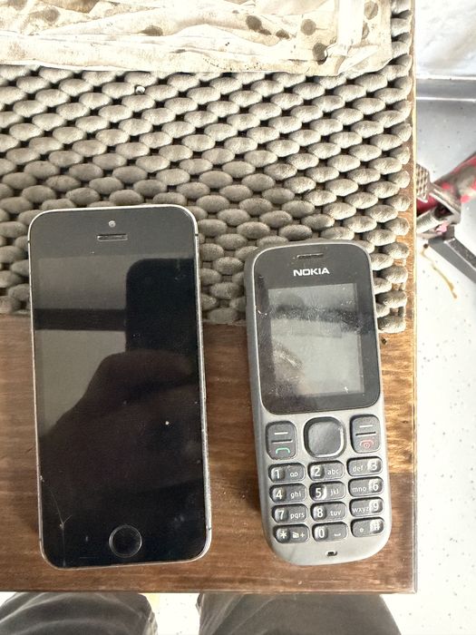 Telefoane lot 50 lei bucata