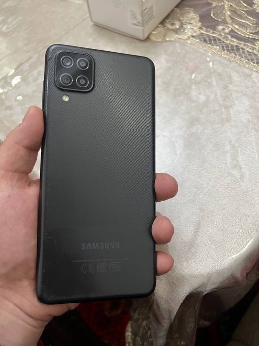 Срочно продам смартфон Galaxy A12