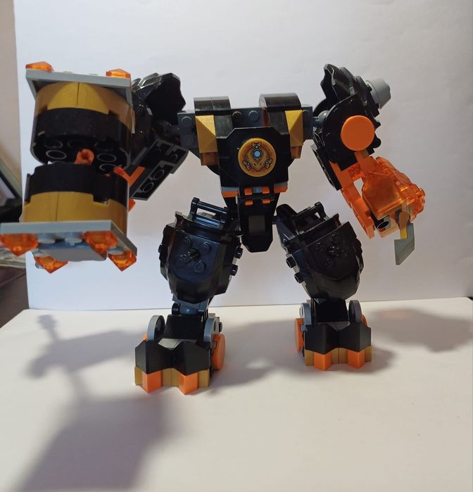 LEGO Ninjago оригинал.Собранный робот Коула с человечком