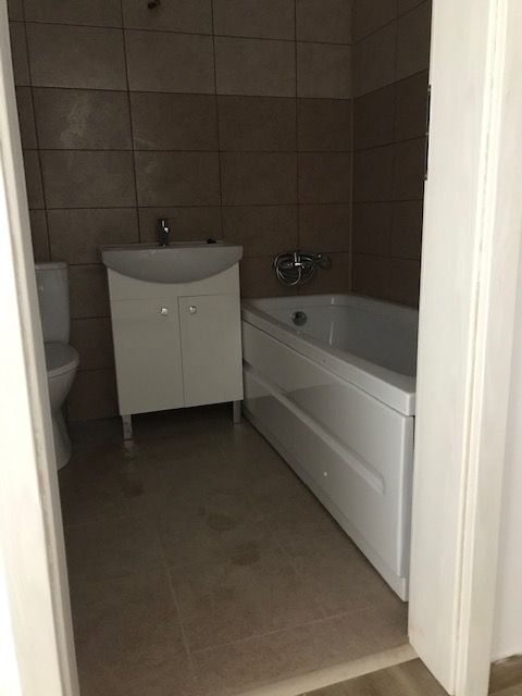 Direct Proprietar - Chiajna Central - Garsoniere/Apartamente - Com. 0%