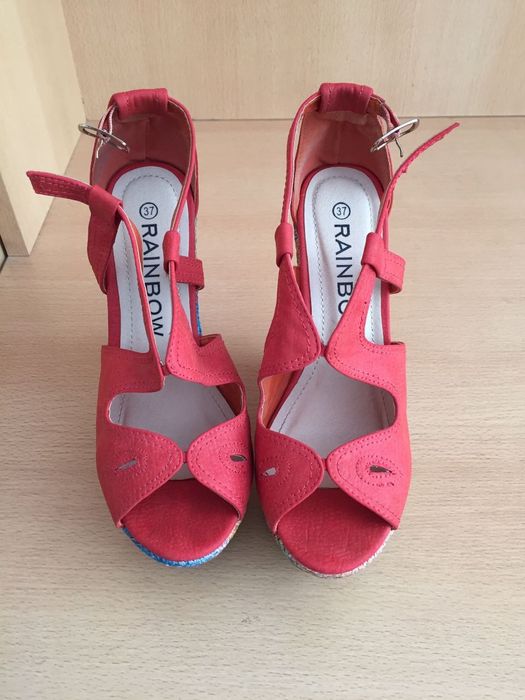 Босоножки женские