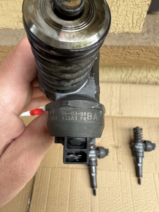 Injector/Injectoare BA Vw Passat B6 1.9 TDI BKC BXE BLS
