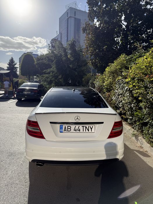 MERCEDES-BENZ C-Class 2012 — imagine 4