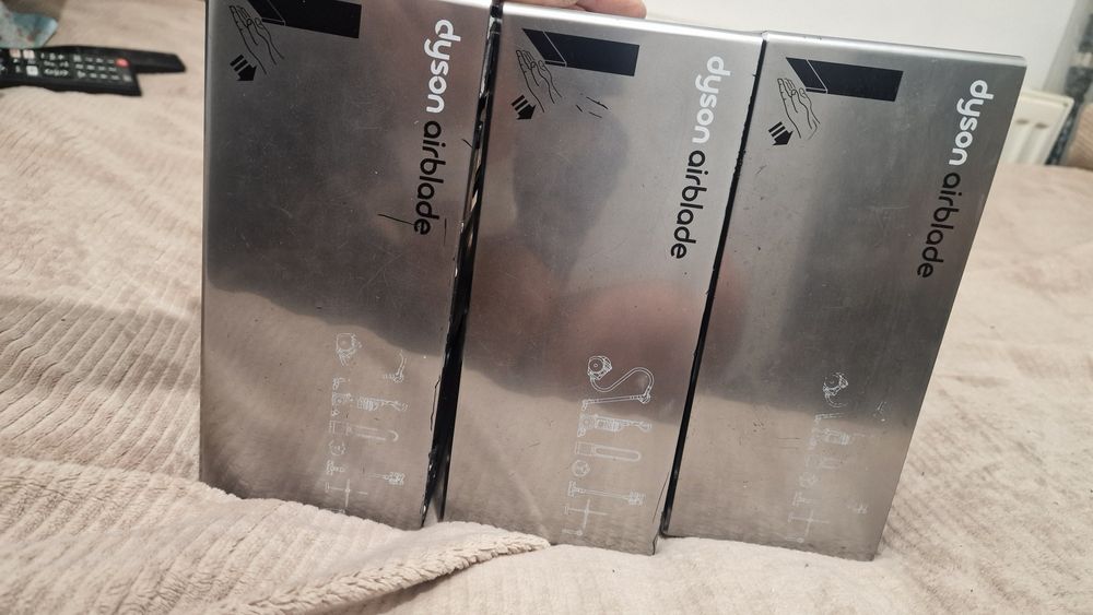 Dyson Airblade V HU02. Uscător de mâini