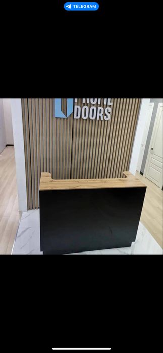 зеркала с лампочками для бутика