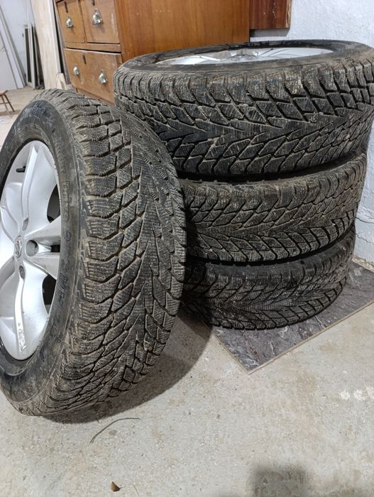 Зимние резины с дисками 225/60/17