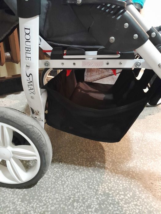 Количка за близнаци